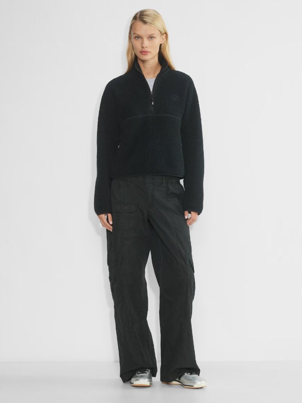 Aritzia TNA Romario Cargo Pants - Size Medium - Picture 11 of 11
